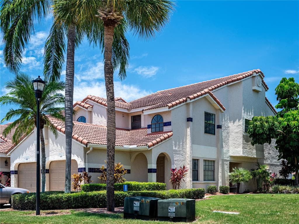 10415 SAINT TROPEZ PLACE TAMPA, FL 33615