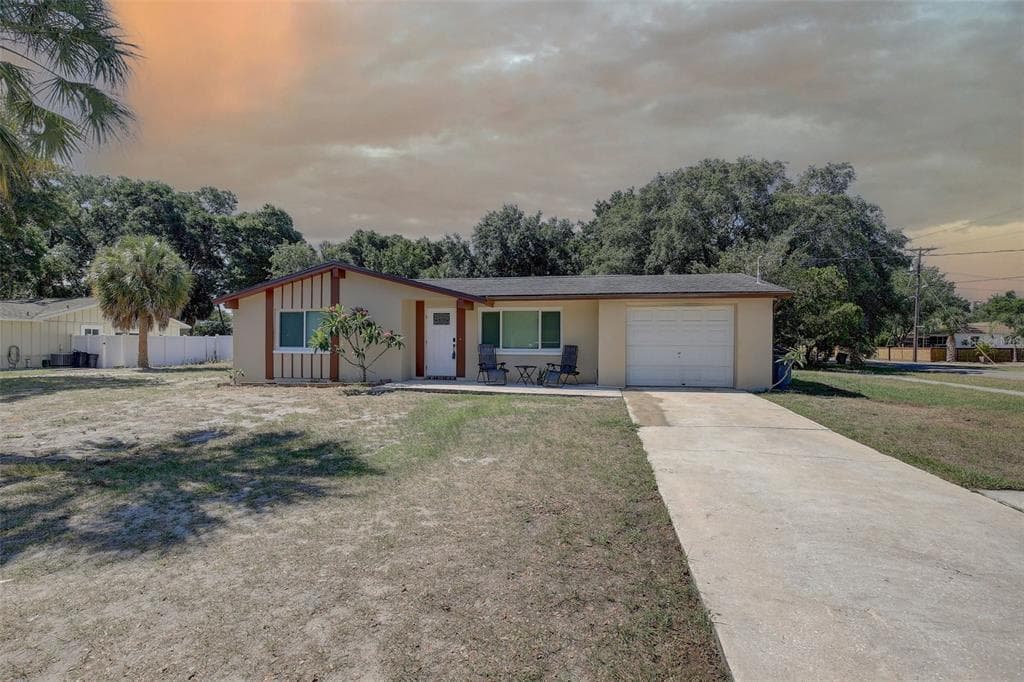 700 CYPRESS STREET TARPON SPRINGS, FL 34689