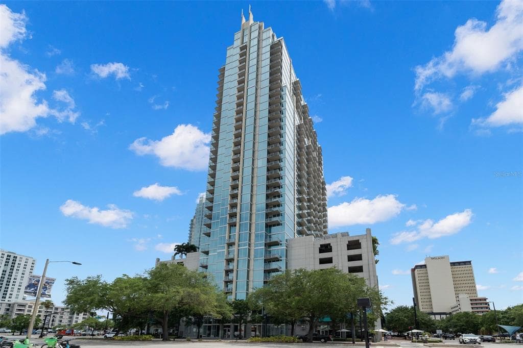 777 N ASHLEY DRIVE UNIT 1013 TAMPA, FL 33602