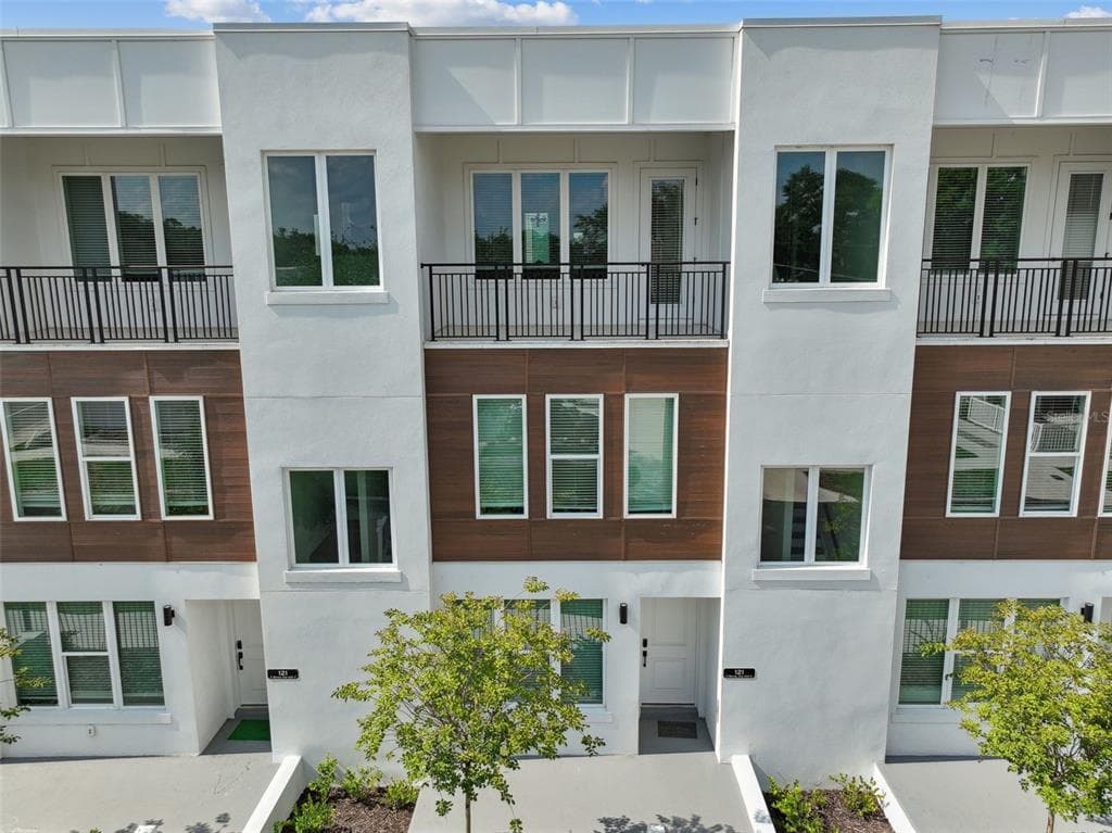 120 E GLADYS STREET UNIT 2 TAMPA, FL 33602