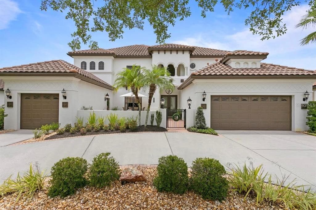 8371 DUNHAM STATION DRIVE TAMPA, FL 33647