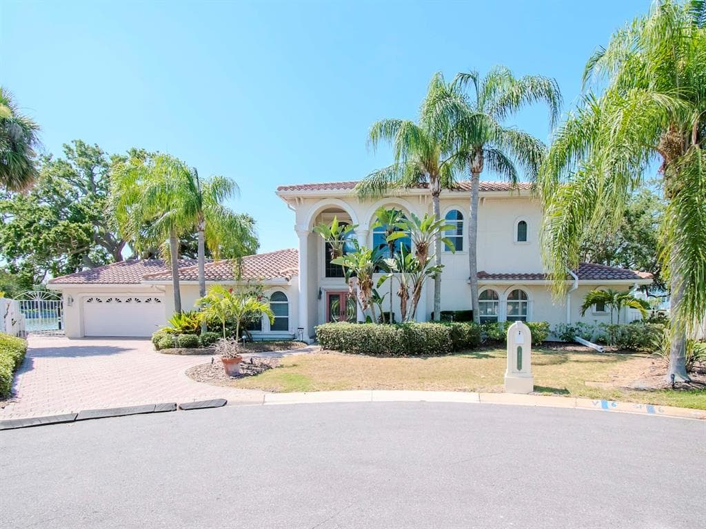 439 BUTTONWOOD LANE LARGO, FL 33770