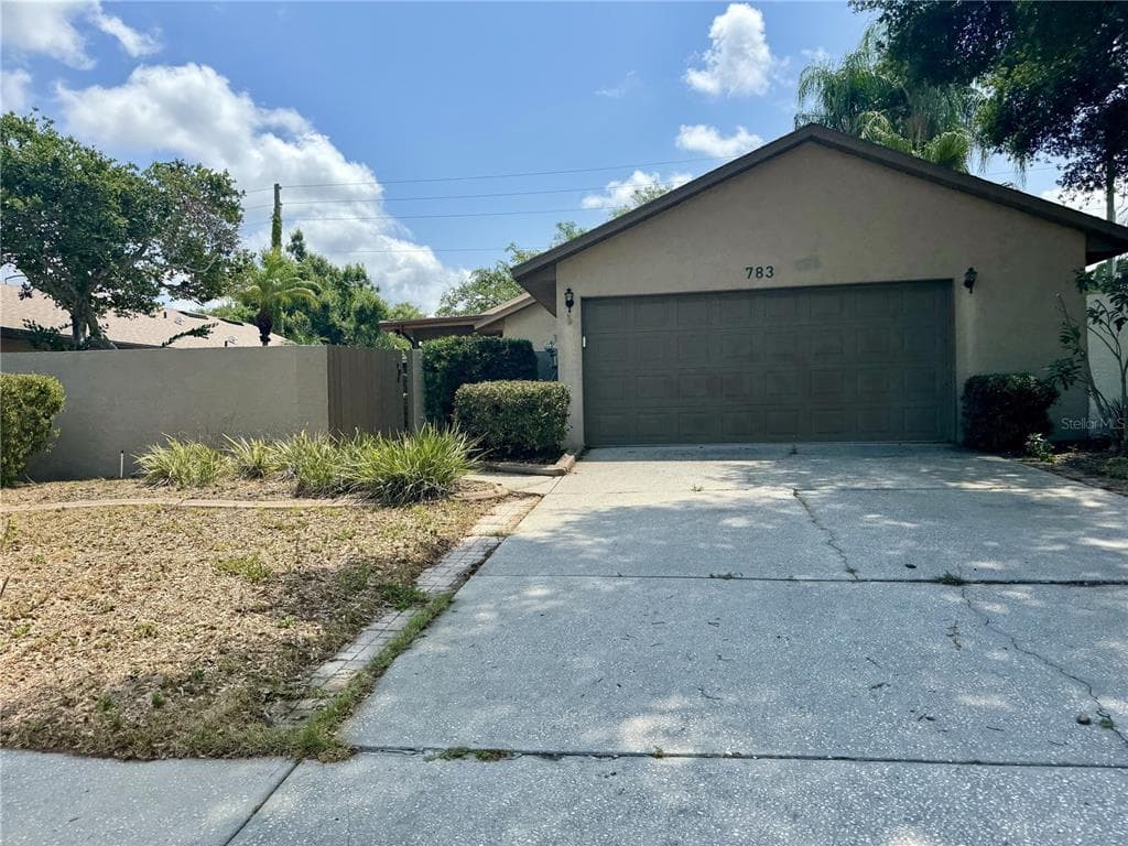 783 BONNIE BOULEVARD PALM HARBOR, FL 34684