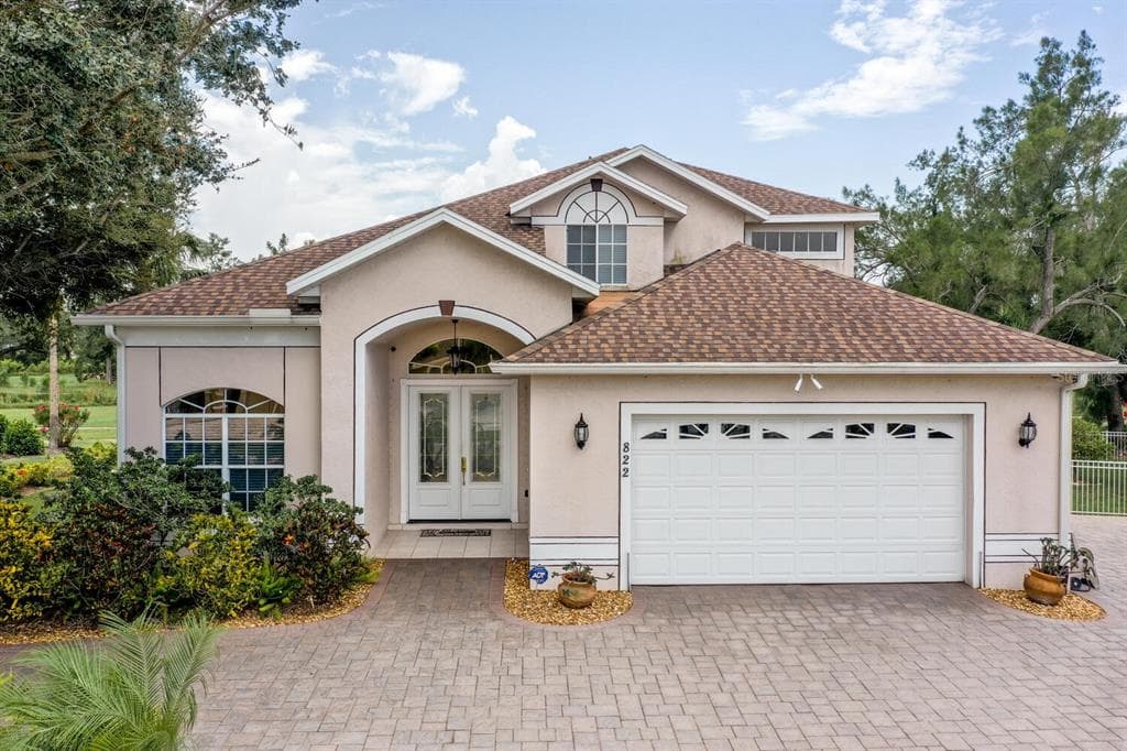 822 GREENVIEW DRIVE