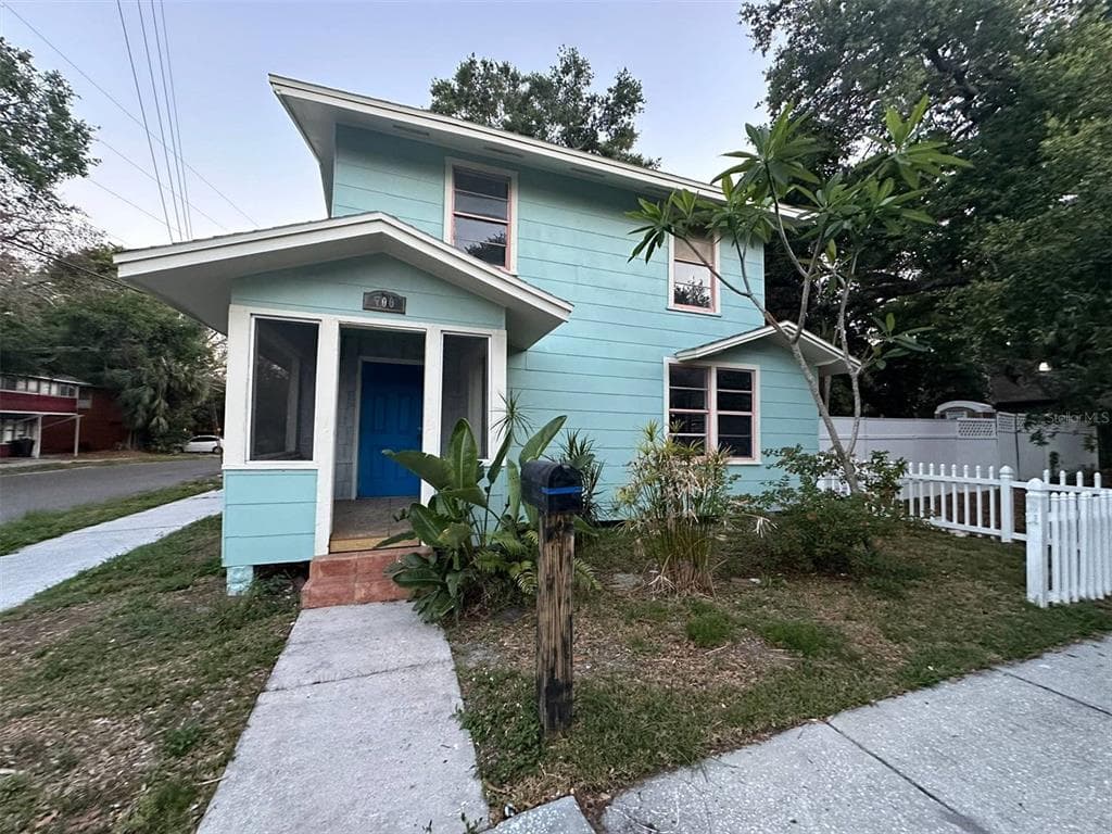 700 14TH AVENUE S ST PETERSBURG, FL 33701