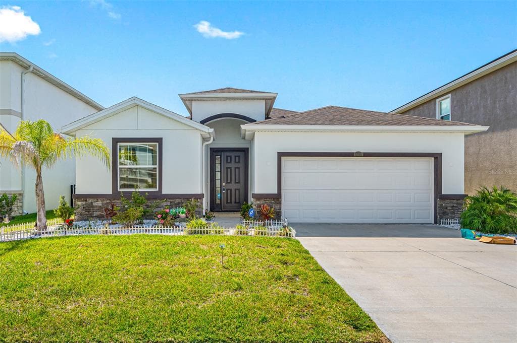 1295 ZION ARCHES LANE WESLEY CHAPEL, FL 33543