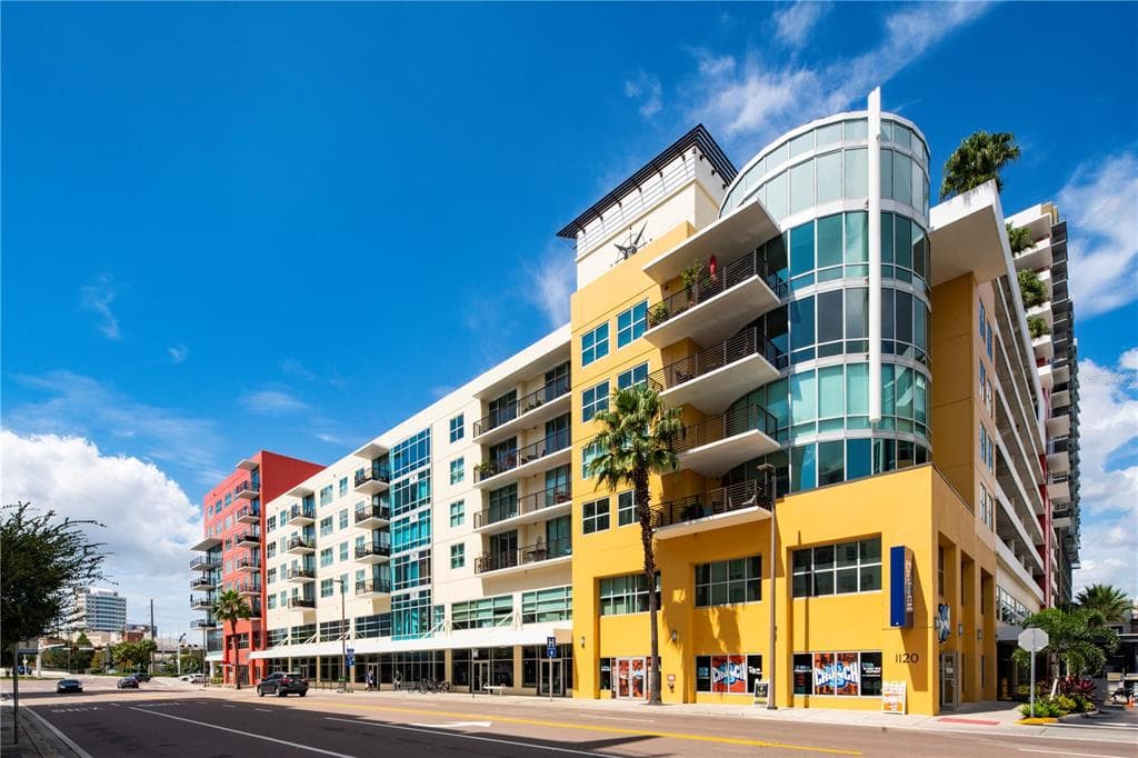 1120 E KENNEDY BOULEVARD UNIT 1021 TAMPA, FL 33602