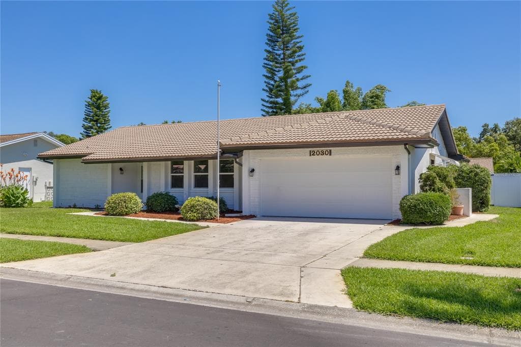 2030 KINGFISHER DRIVE PALM HARBOR, FL 34683