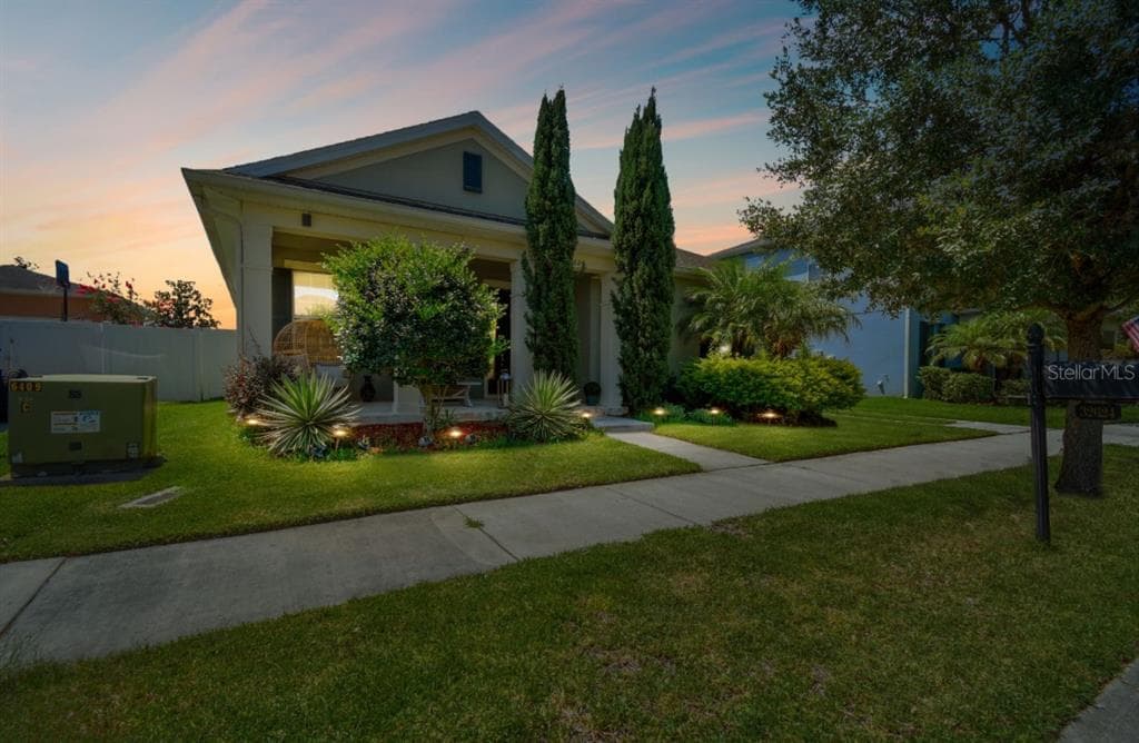 32624 COLDWATER CREEK LOOP WESLEY CHAPEL, FL 33545