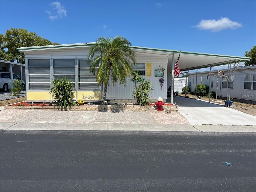 814 COCONUT PALM STREET LARGO, FL 33778