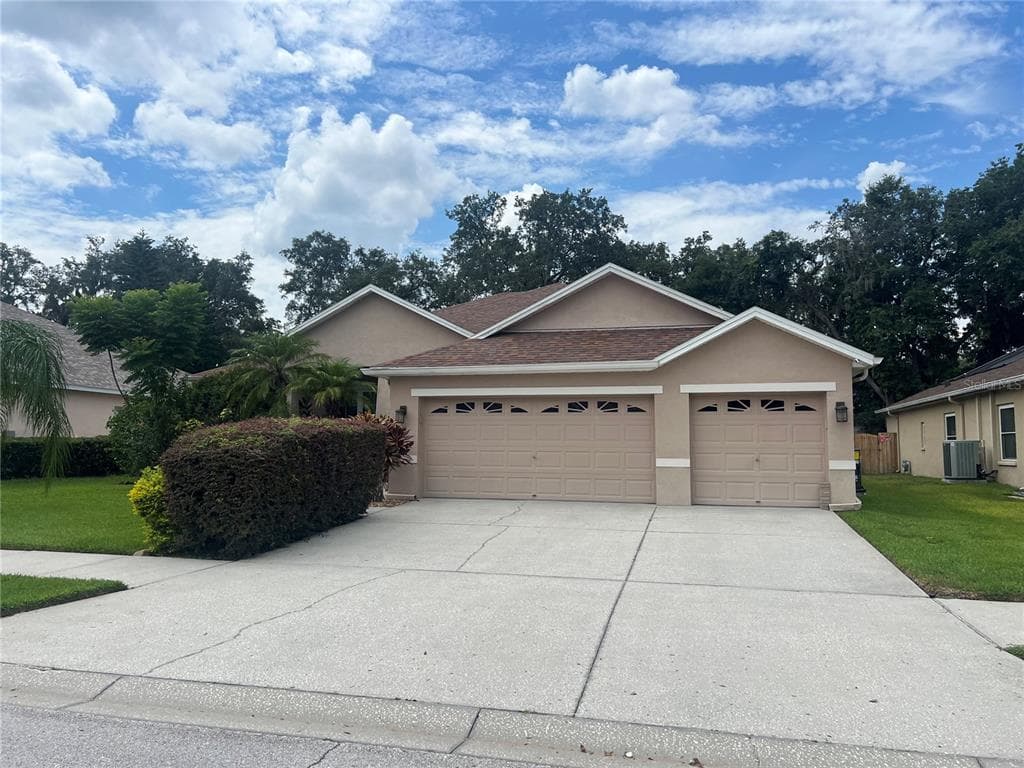2513 CENTENNIAL FALCON DRIVE VALRICO, FL 33596