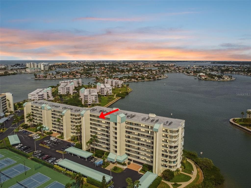 7963 SAILBOAT KEY BOULEVARD S UNIT 802 SOUTH PASADENA, FL 33707