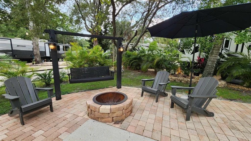 202 LONGHORN DRIVE RIVER RANCH, FL 33867