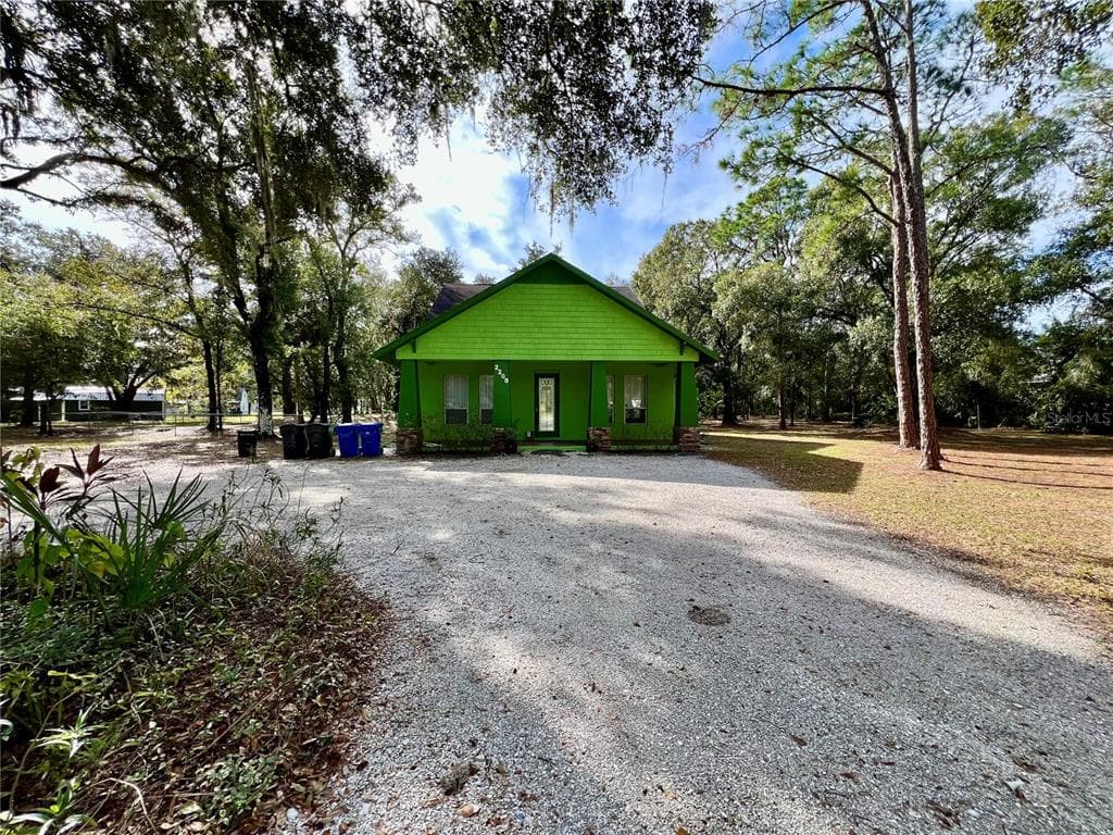 2208 LONE PALM DRIVE WIMAUMA, FL 33598