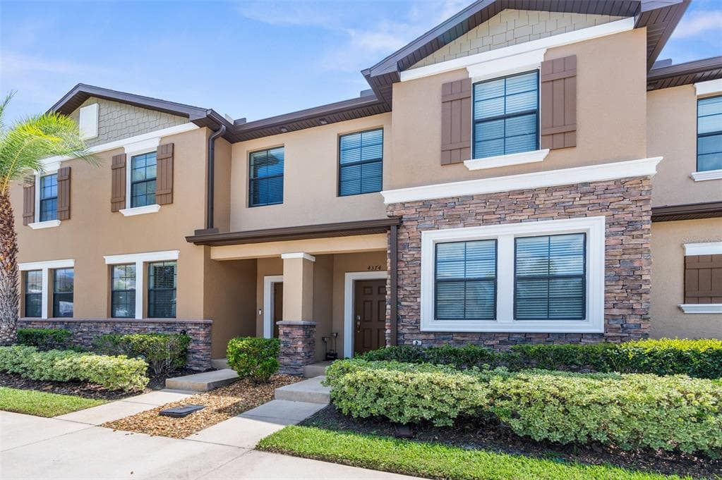4382 FENNWOOD COURT WESLEY CHAPEL, FL 33543