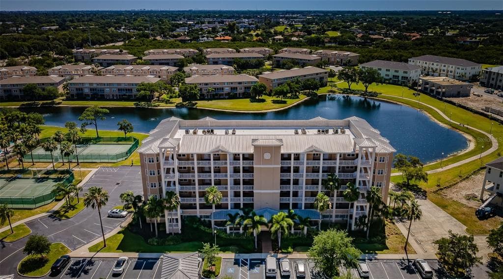 7069 KEY HAVEN ROAD UNIT 204 SEMINOLE, FL 33777