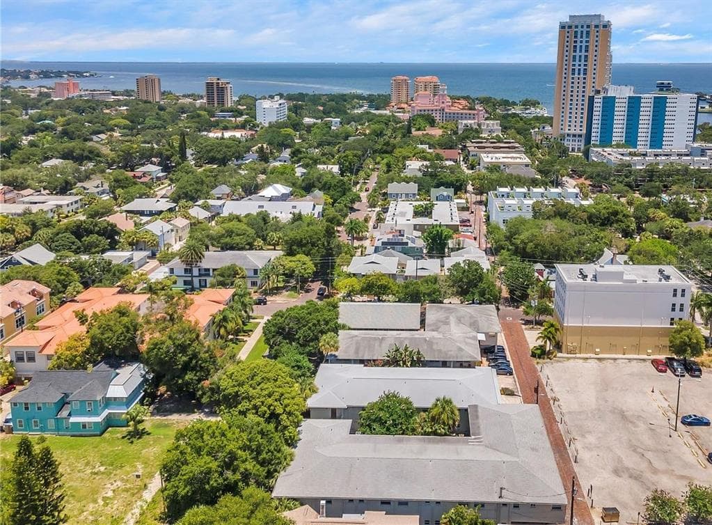 224 6TH AVENUE N UNIT 13 ST PETERSBURG, FL 33701