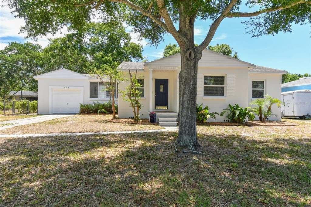 6214 S FOSTER AVENUE TAMPA, FL 33611