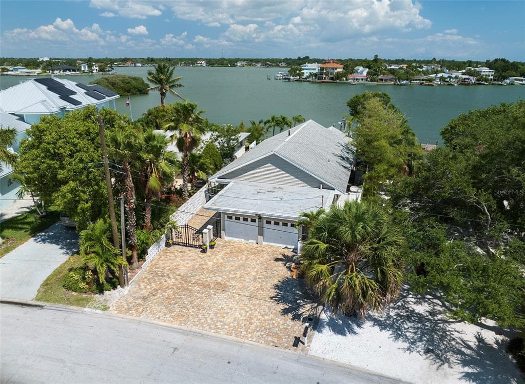 437 18TH AVENUE INDIAN ROCKS BEACH, FL 33785
