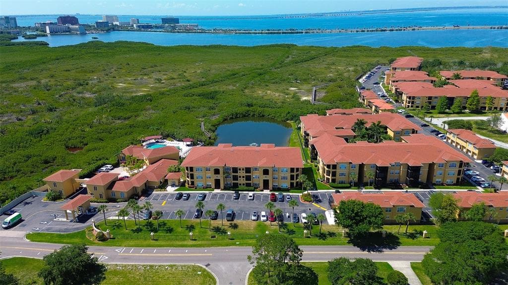4323 BAYSIDE VILLAGE DRIVE UNIT 320 TAMPA, FL 33615