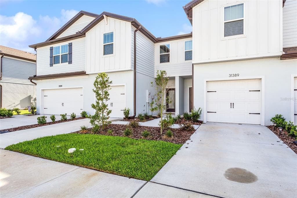 31385 AMBERVIEW BEND WESLEY CHAPEL, FL 33545