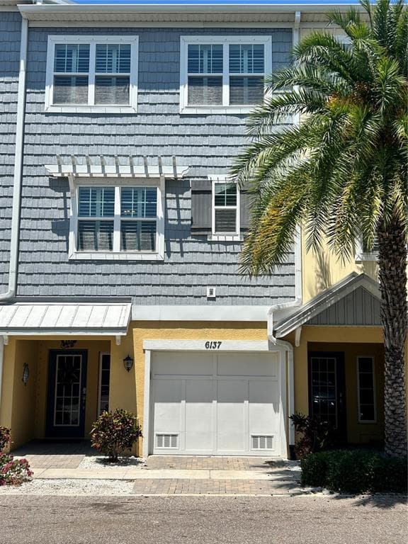 6137 ANCHORAGE WAY S ST PETERSBURG, FL 33712