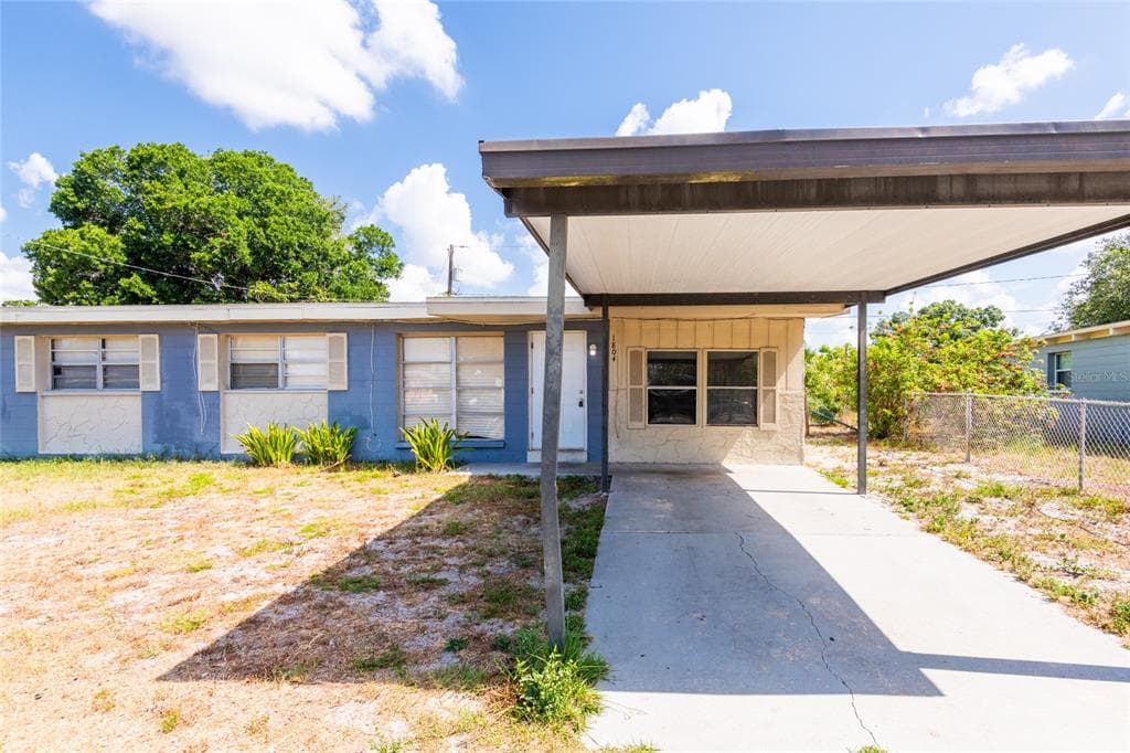 1804 CADILLAC CIRCLE TAMPA, FL 33619