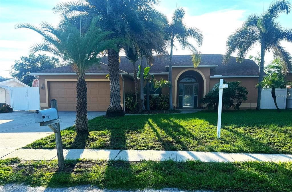 1246 JENNINGS DRIVE HOLIDAY, FL 34690
