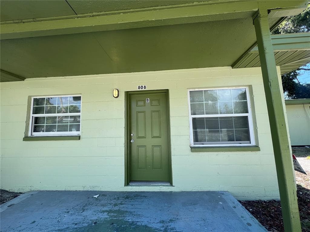 808 PALM BLUFF STREET Apt B CLEARWATER, FL 33755