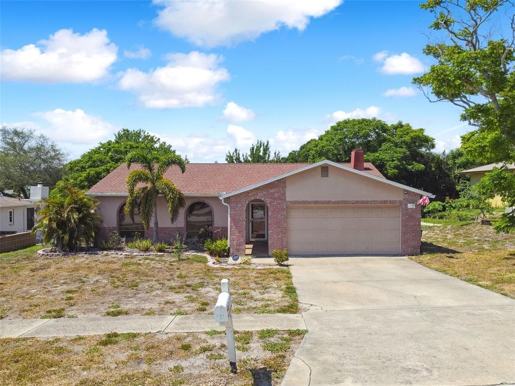 211 LEAFWOOD ROAD TARPON SPRINGS, FL 34689
