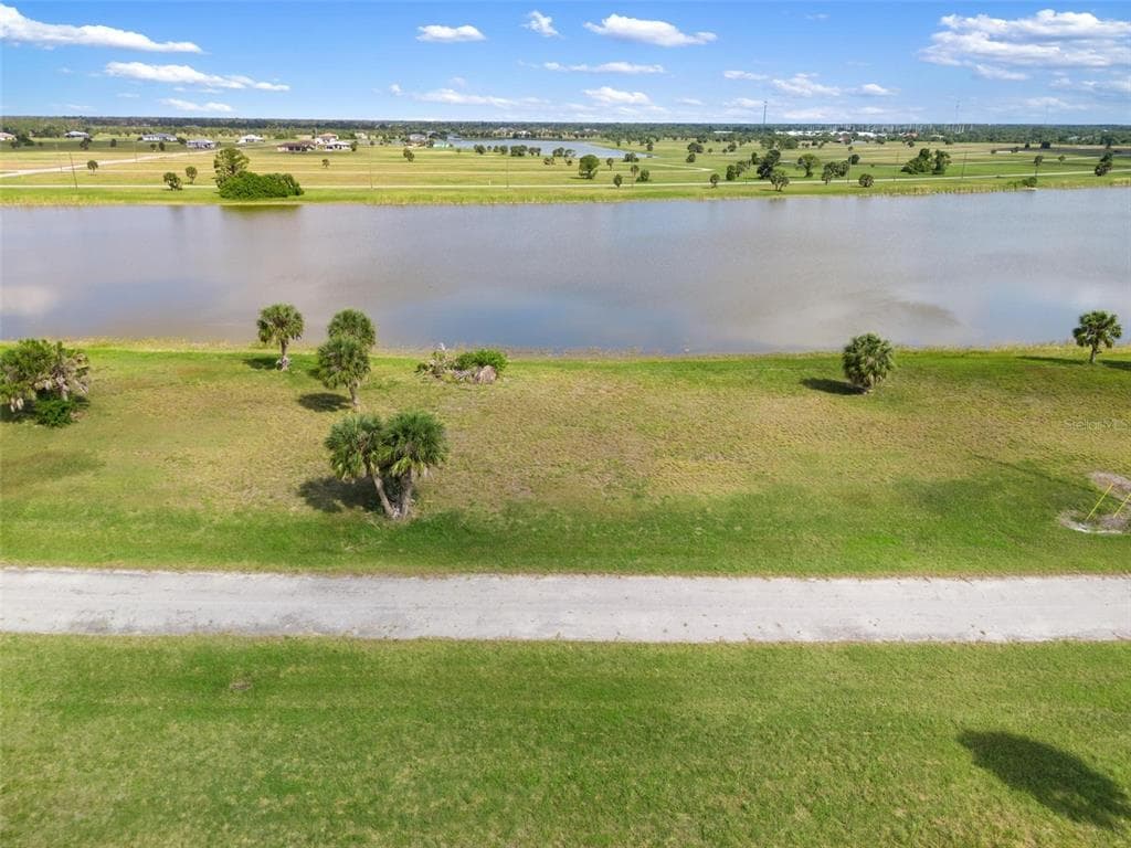 33 CARNATION DRIVE PLACIDA, FL 33946