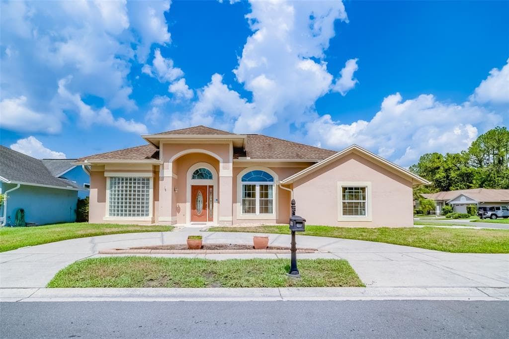 3930 YELLOW FINCH LANE LUTZ, FL 33558