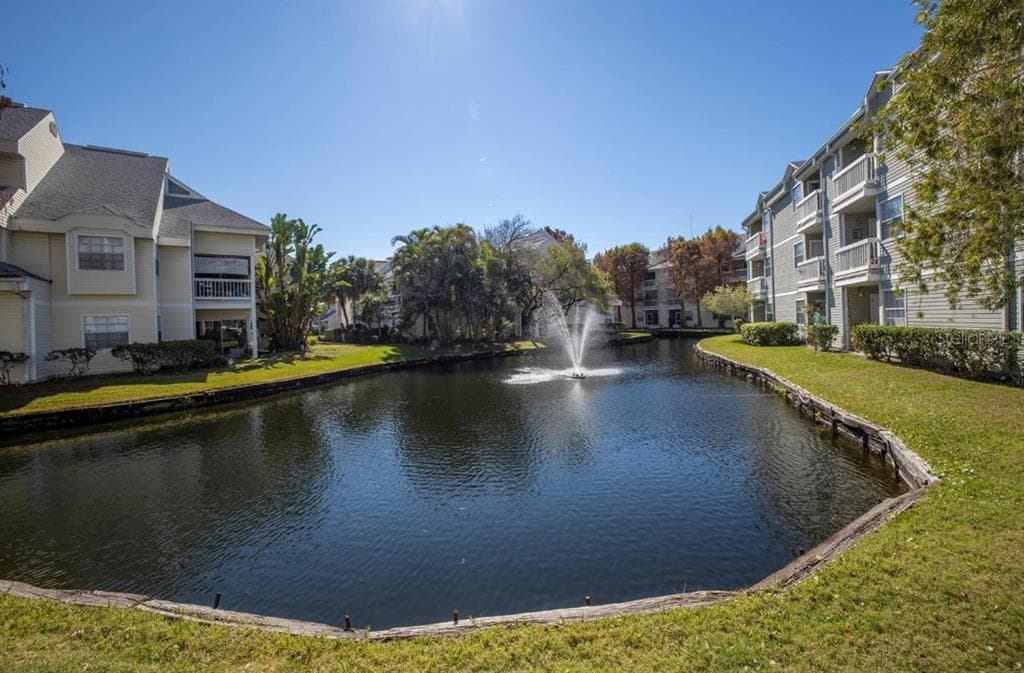 6924 STONES THROW CIRCLE N UNIT 8107 ST PETERSBURG, FL 33710