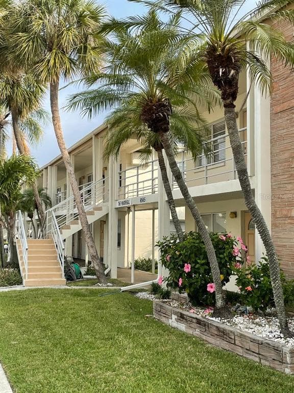 4565 DUHME ROAD UNIT 206 ST PETERSBURG, FL 33708