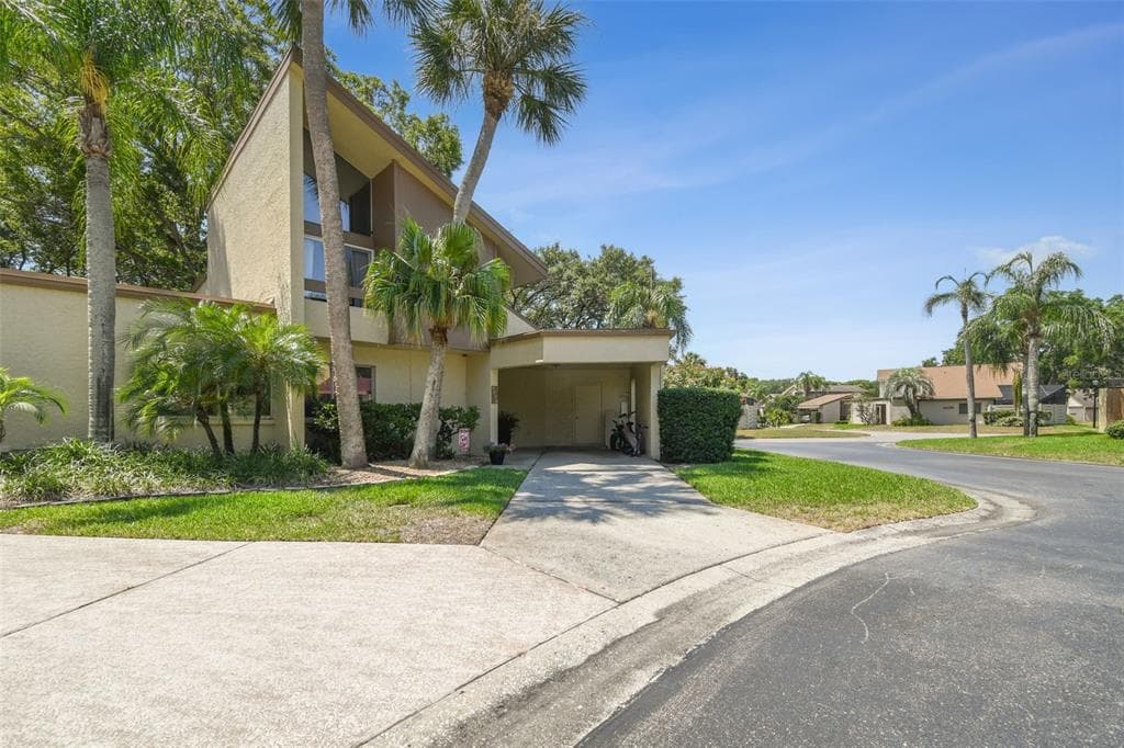 2770 SAND HOLLOW COURT UNIT 2770 CLEARWATER, FL 33761