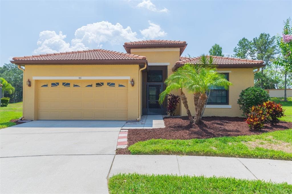 101 SILVER FALLS DRIVE APOLLO BEACH, FL 33572