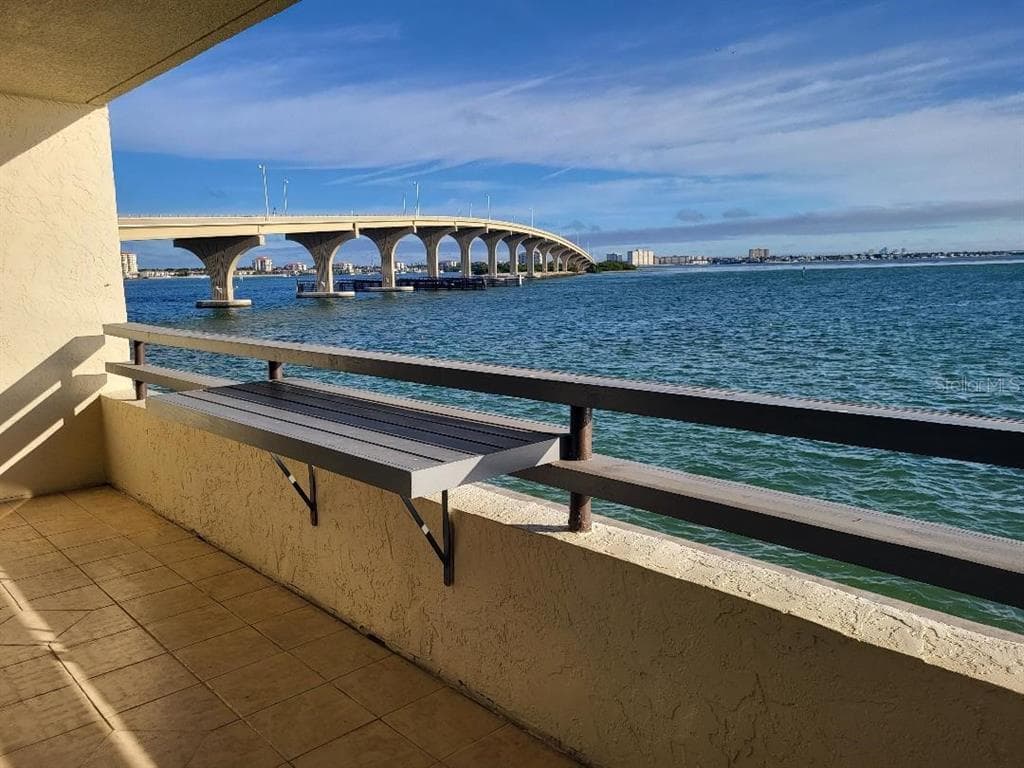 103 1ST STREET E UNIT 108 TIERRA VERDE, FL 33715