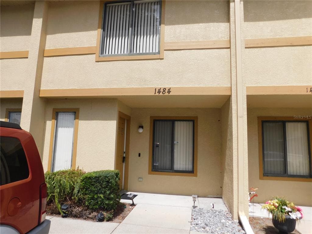 1484 HIGHLAND RIDGE CIRCLE BRANDON, FL 33510