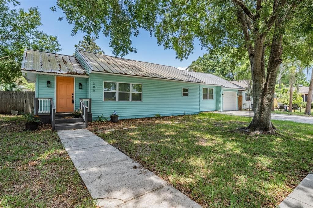 306 PARK BOULEVARD OLDSMAR, FL 34677