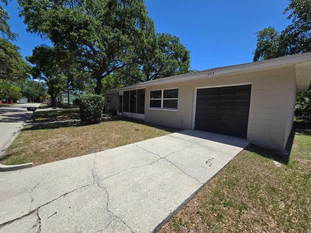 1608 RUSSELL STREET S ST PETERSBURG, FL 33712