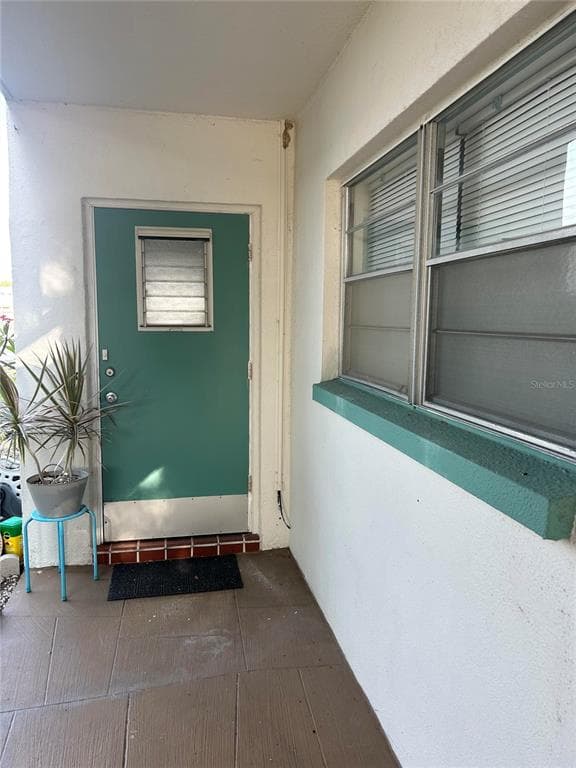 5815 18TH STREET N UNIT 9 ST PETERSBURG, FL 33714