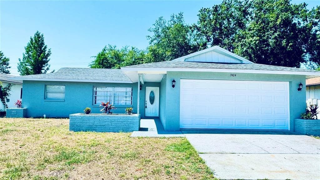 7424 ISLE DRIVE PORT RICHEY, FL 34668