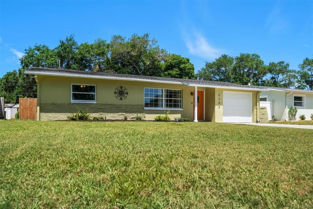2132 ISABELLE STREET LARGO, FL 33774