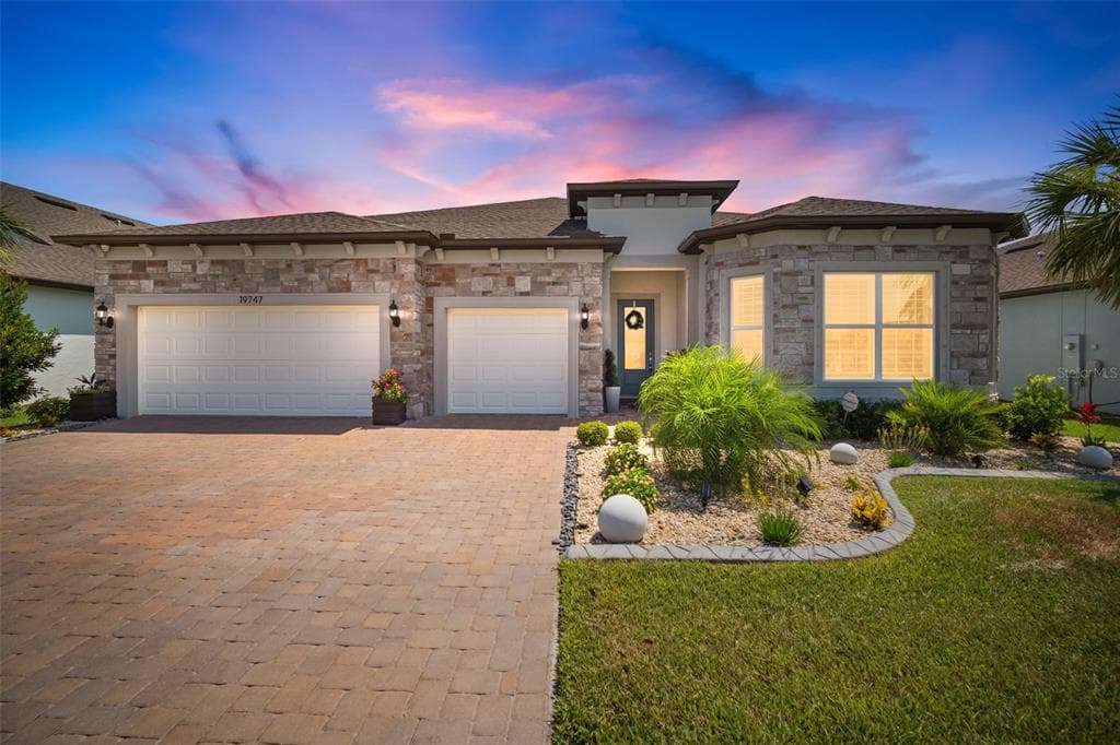 19747 SEA GLASS CIRCLE LAND O LAKES, FL 34638