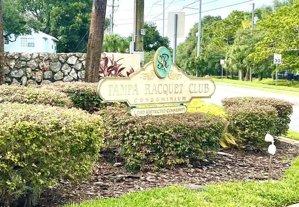 5820 N CHURCH AVENUE UNIT 320 TAMPA, FL 33614