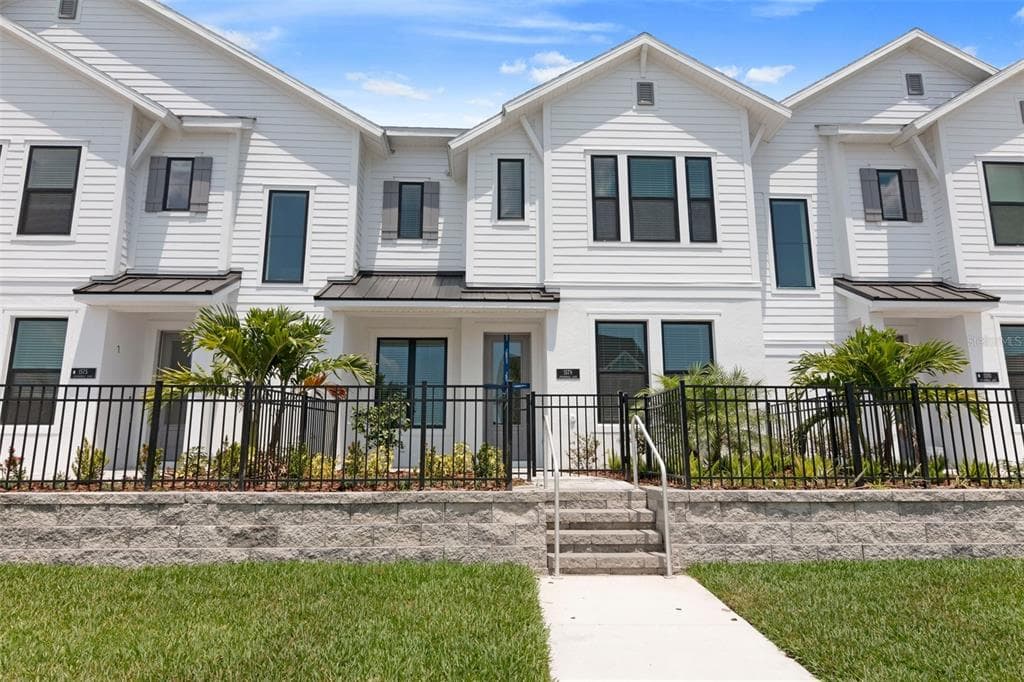 1579 SPRINGWELL LANE SARASOTA, FL 34240