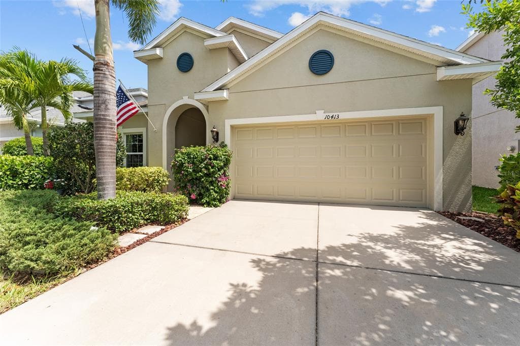 10413 FLAGSTAFF FALLS AVENUE RIVERVIEW, FL 33578