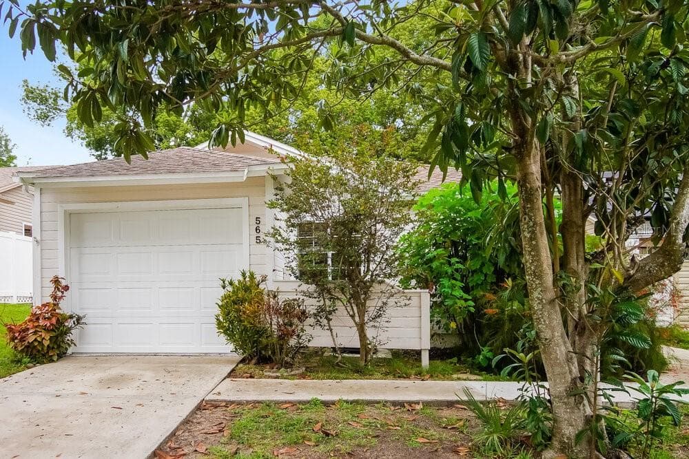 565 PORTLAND CIRCLE APOPKA, FL 32703