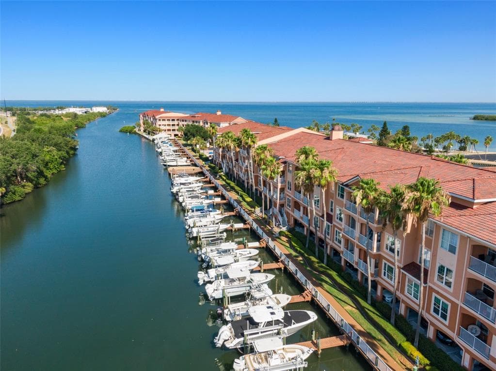 5000 CULBREATH KEY WAY UNIT 8-316 TAMPA, FL 33611