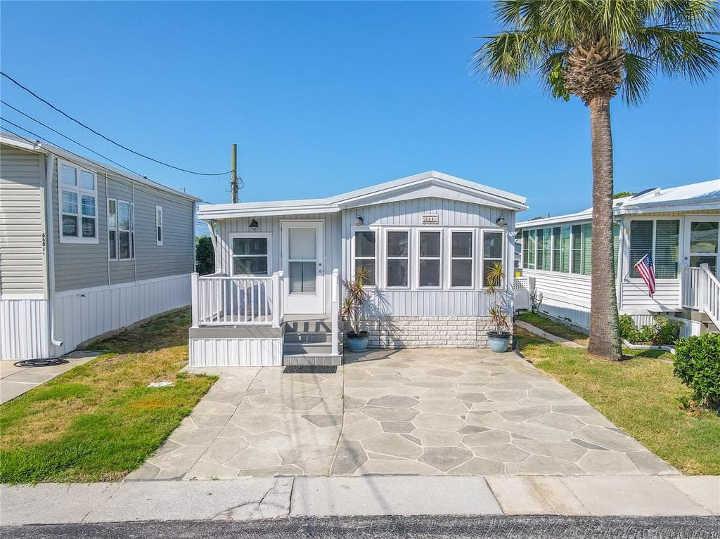 664 YAWL LANE PALM HARBOR, FL 34683
